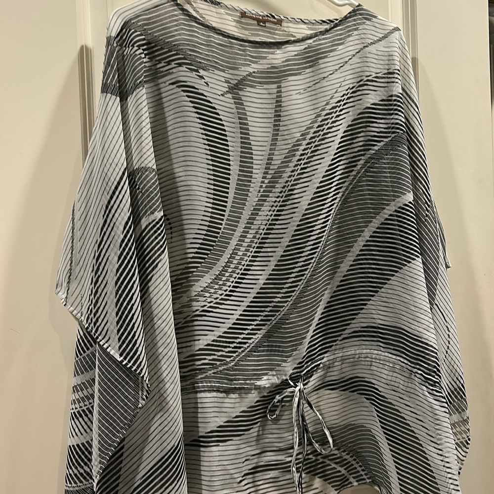 Adrienne Vittadini Sheer oversized Poncho swim Coverup whimsical print size S